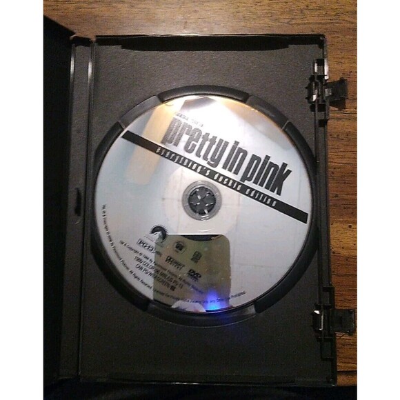 Pretty In Pink: Everything's Duckie Edition Wide Screen Special Features - Picture 4 of 5